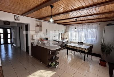 Casă individuală cu 6 camere cu Canalizare în Șura Mare - 3