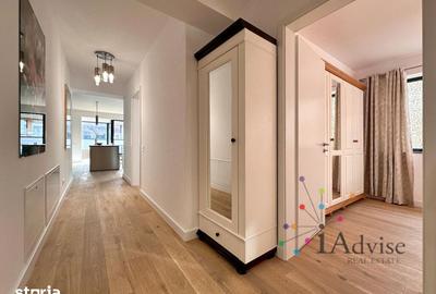 Apartament cu 3 camere decomandat în Schei