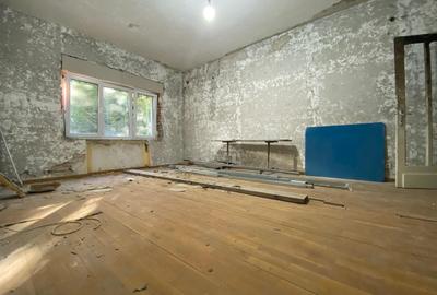Apartament cu 3 camere decomandat în Calea Călărașilor