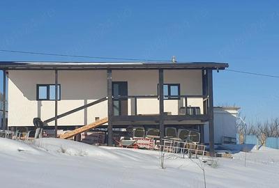 Casă cu Teren 1250 Mp în Central - 2
