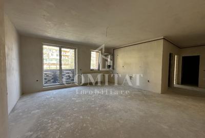 Apartament cu 4 camere semidecomandat în Chinteni - 1