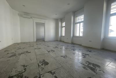 Apartament cu 3 camere nedecomandat în Ultracentral