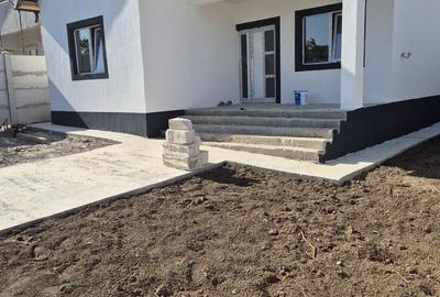 Casă cu Teren 236 Mp în Lumina
