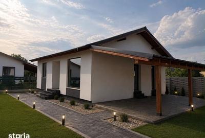 Casă cu 3 camere cu Teren 105 Mp în Vrancea