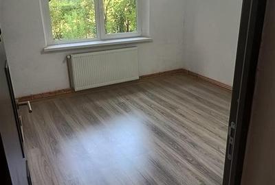 Apartament cu 2 camere decomandat în Nicolina - 2