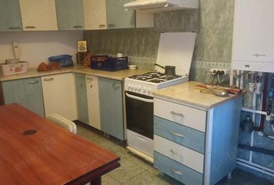 Casă cu 5 camere cu Teren 130 Mp în Central