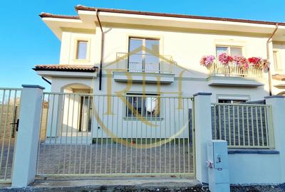 Duplex cu 4 camere cu Canalizare în Giroc