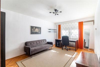 Apartament cu 2 camere decomandat, mobilat în Zorilor