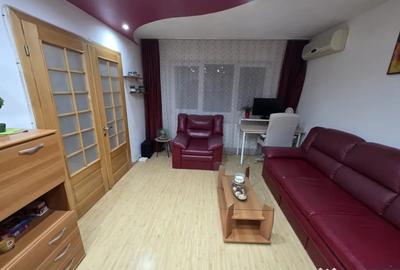 Apartament cu 2 camere semidecomandat în Complex Studențesc - 1