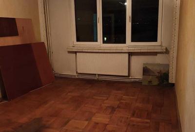 Apartament cu 2 camere semidecomandat în Exterior Vest