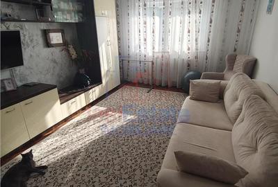 Apartament cu 3 camere decomandat în Frumoasa