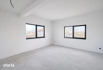 Casă cu 4 camere cu Teren 750 Mp în Jucu