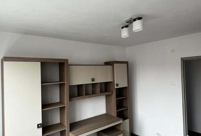 Apartament cu 4 camere în Motru - 8