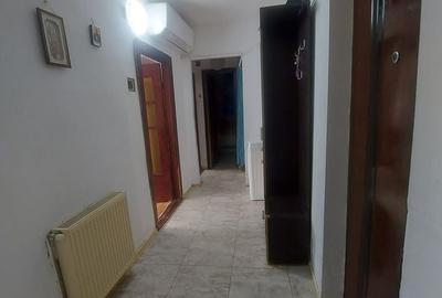 Apartament cu 3 camere decomandat în Micro 11 - 4