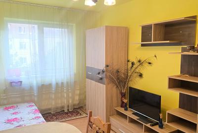Apartament cu 2 camere semidecomandat în Dacia