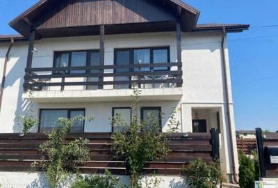 Casă cu 4 camere în Domnești