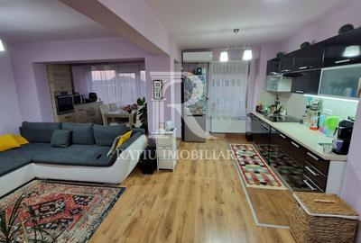 Apartament cu 3 camere decomandat, mobilat în Nufărul