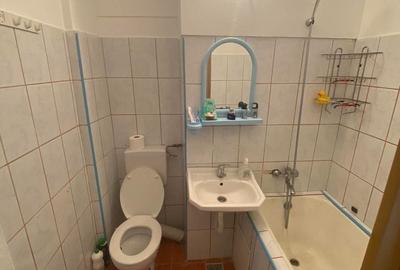 Apartament cu 3 camere semidecomandat în Solidarității - 3