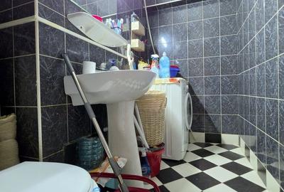 Apartament cu 4 camere decomandat în Vitan