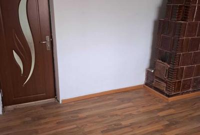 Casă cu 4 camere în Băbeni - 2