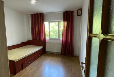 Apartament cu 2 camere decomandat în Narcisa