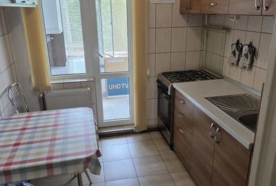 Apartament cu 2 camere decomandat în Tudor