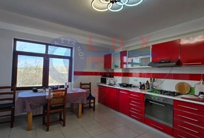 Casă cu 11 camere cu Garaj în Vest - 8