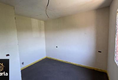 Casă cu 5 camere cu Teren 200 Mp în Malu Mare - 15