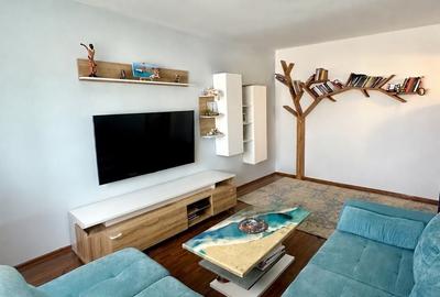 Apartament cu 4 camere decomandat în Central