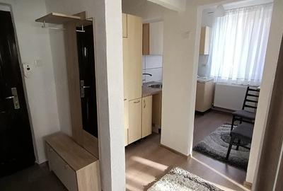 Apartament cu 2 camere decomandat în Micro III - 5