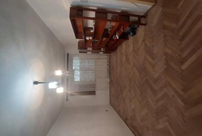 Apartament cu 3 camere decomandat în Central - 9