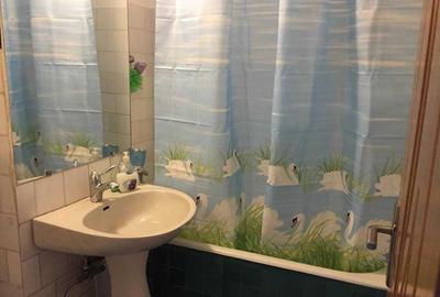 Apartament cu 3 camere decomandat în Independenței