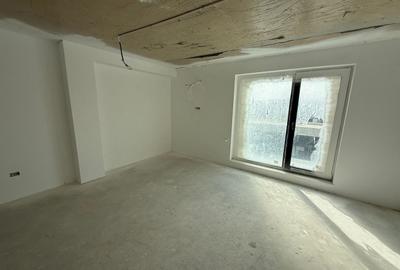 Apartament cu 2 camere decomandat în Tomis Plus
