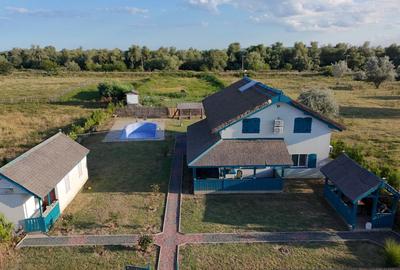 Casă individuală cu 11 camere cu Teren 3300 Mp în Maliuc - 4