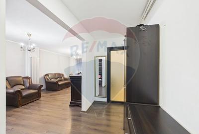 Apartament cu 3 camere decomandat, mobilat în Central - 5