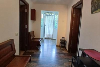 Casă cu 7 camere cu Teren 843 Mp în Sud