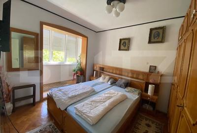 Apartament cu 3 camere semidecomandat, mobilat în Dacia