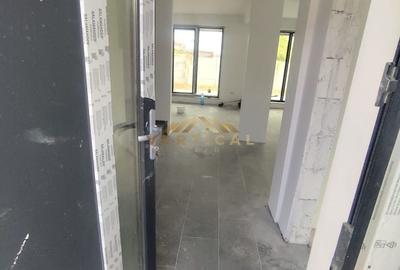 Casă cu 5 camere cu Teren 361 Mp în Berceni