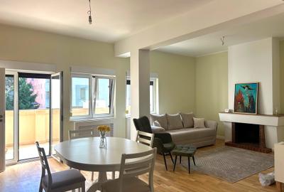 Apartament cu 3 camere în Aviatorilor