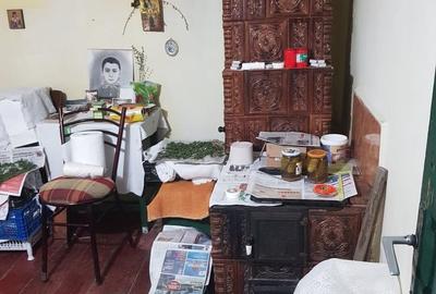 Casă cu 2 camere cu Teren 1734 Mp în Central