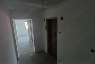 Apartament cu 4 camere decomandat în Central - 4