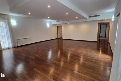 Apartament cu 3 camere în Herăstrău