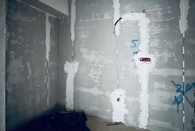 Apartament cu 3 camere decomandat în Tractorul - 5