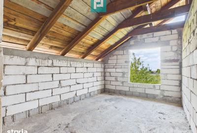 Casă cu 7 camere cu Teren 2151 Mp în Central - 2