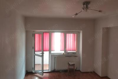 Apartament cu 3 camere decomandat în Central - 4
