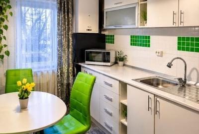 Apartament cu 4 camere decomandat în Central
