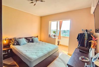 Apartament cu 3 camere decomandat în Lunei - 8