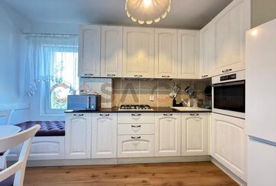 Apartament cu 3 camere decomandat, mobilat în Zorilor