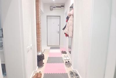 Apartament cu 3 camere decomandat în Eroii Revoluției