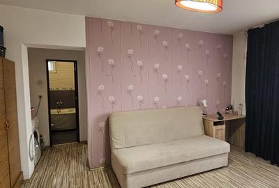 Apartament cu 3 camere semidecomandat în Central - 3